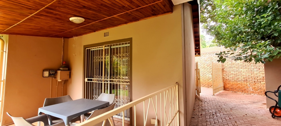 3 Bedroom Property for Sale in Safari Gardens North West